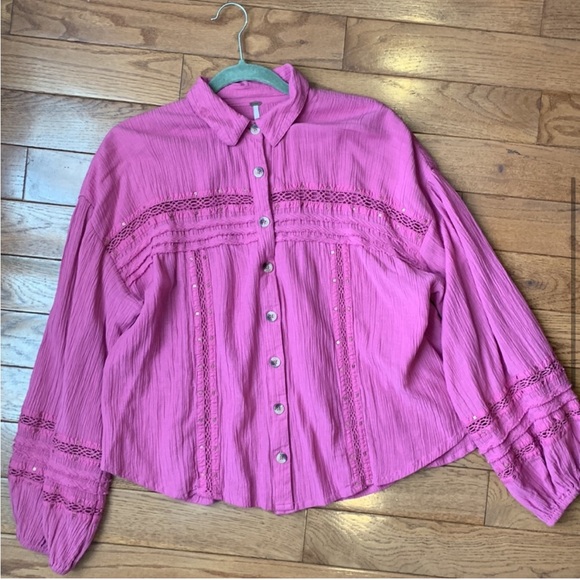FREE PEOPLE Summer Stars Crochet Trim Boho Purple Pink Fuchsia Blouse Shirt M - Picture 8 of 15